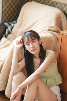 《年轻的秘书》在线观看